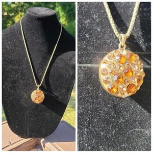 Vtg Necklace with Jeweled Pendant